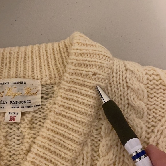 Vintage‎ 100% wool hand loomed cable knit sweater - Picture 7 of 7